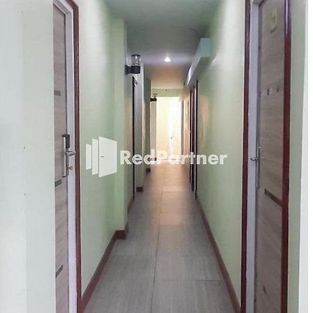Guest House Anak Raja Pangkalan Bun Syariah Mitra Reddoorz Exterior foto