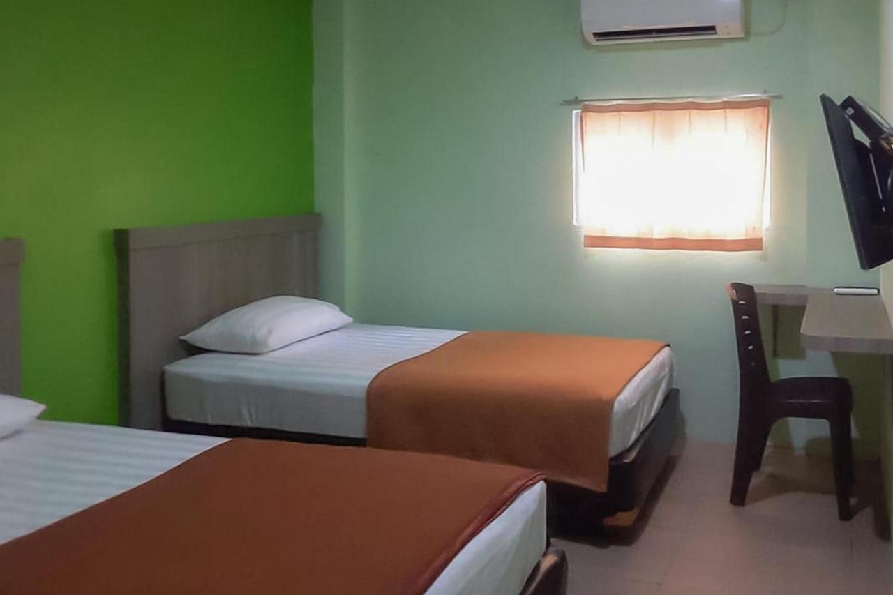 Guest House Anak Raja Pangkalan Bun Syariah Mitra Reddoorz Exterior foto